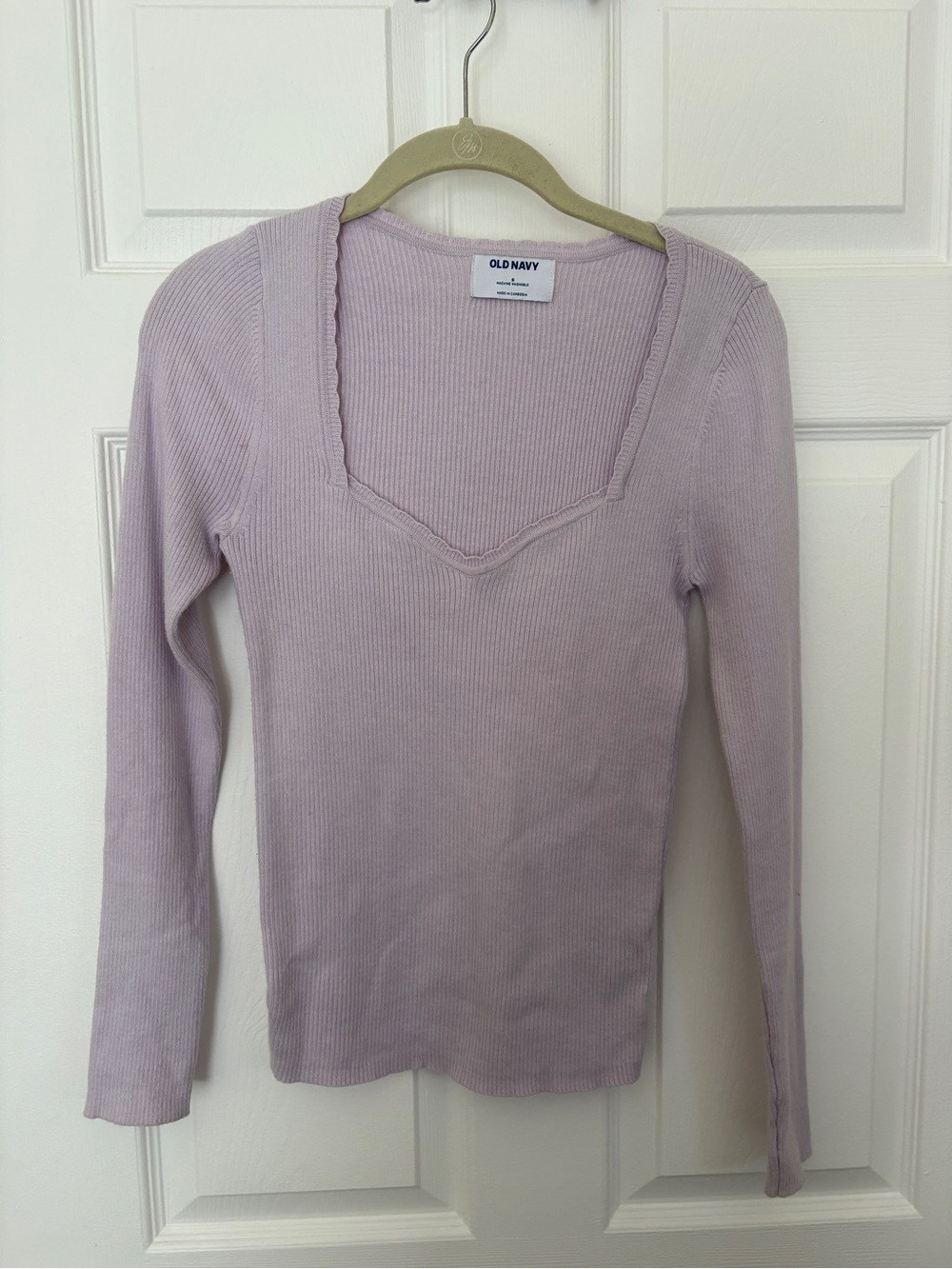 Old Navy Longsleeve in Lavender - Size Small